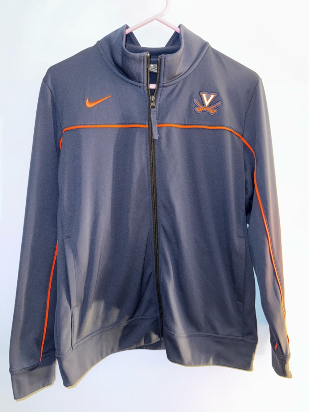 Virginia Cavaliers zip up